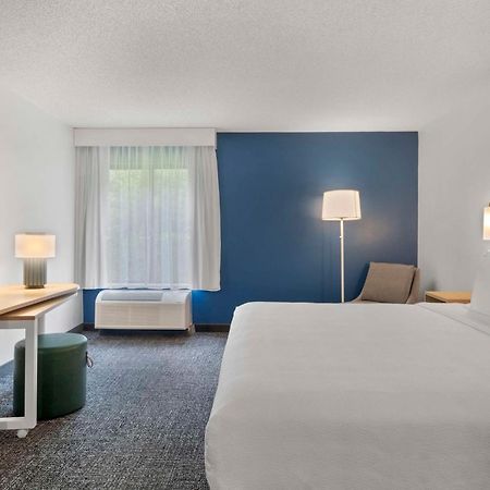 Spark By Hilton Newcomerstown Eksteriør bilde