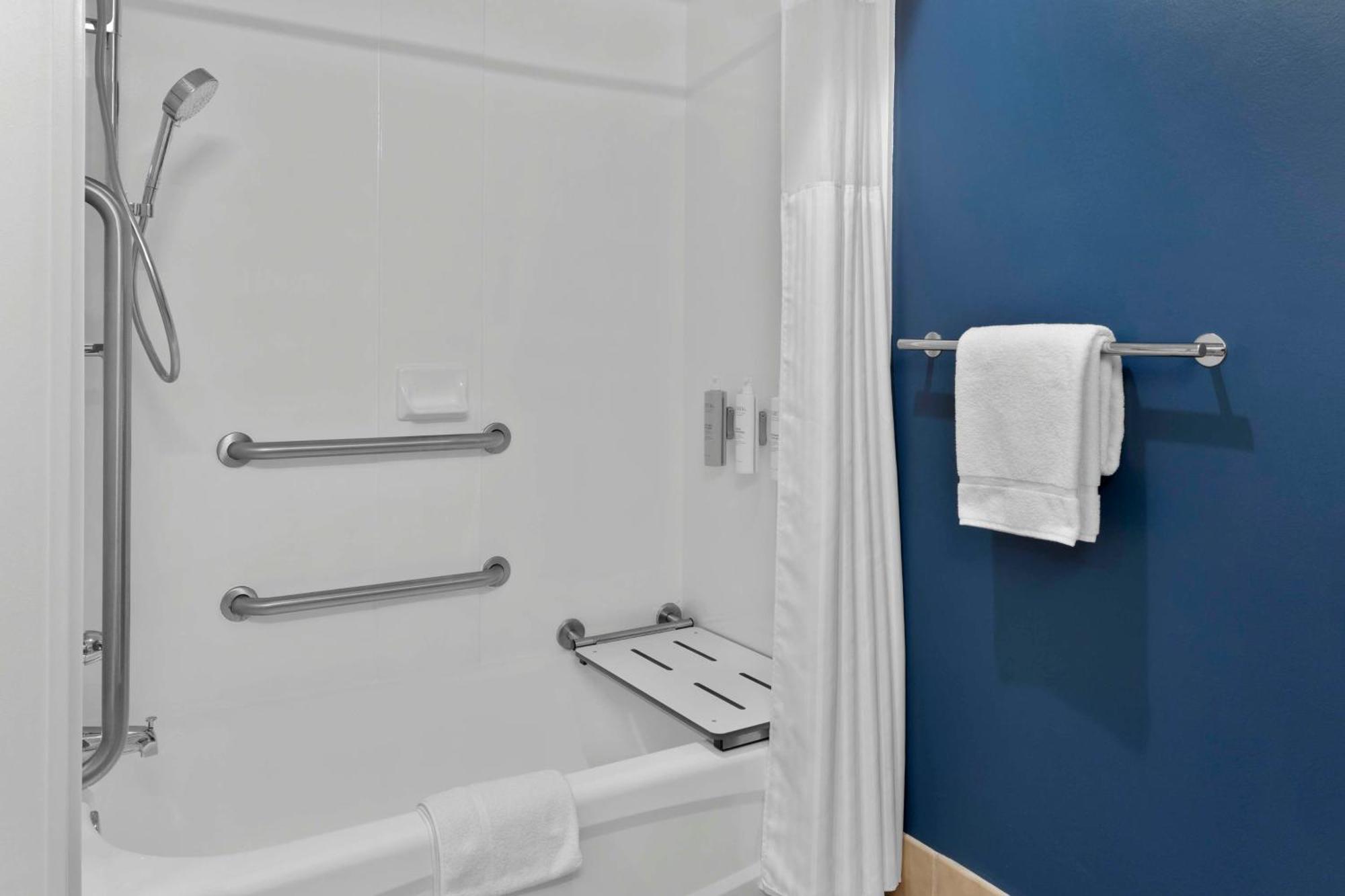 Spark By Hilton Newcomerstown Eksteriør bilde