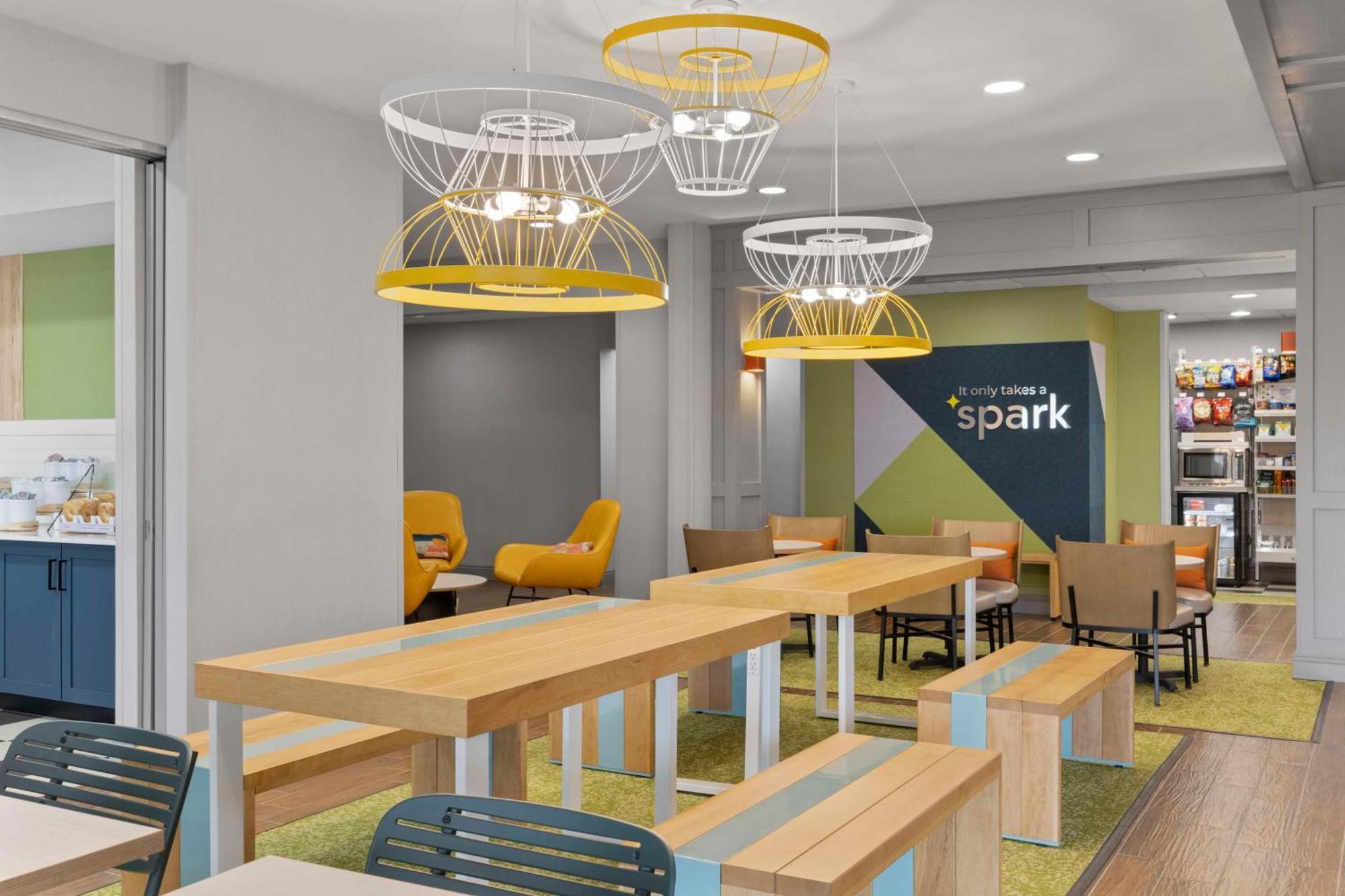 Spark By Hilton Newcomerstown Eksteriør bilde